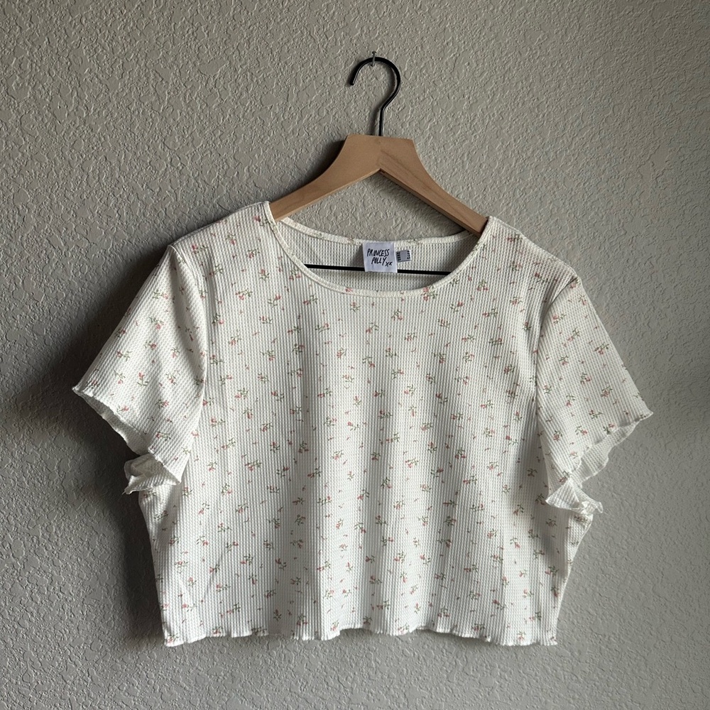 🤍Princess Polly White Floral Waffle Crop T-Shirt